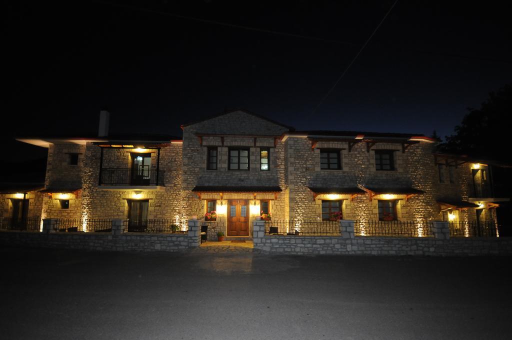 Levanta Mega Chorio Buitenkant foto