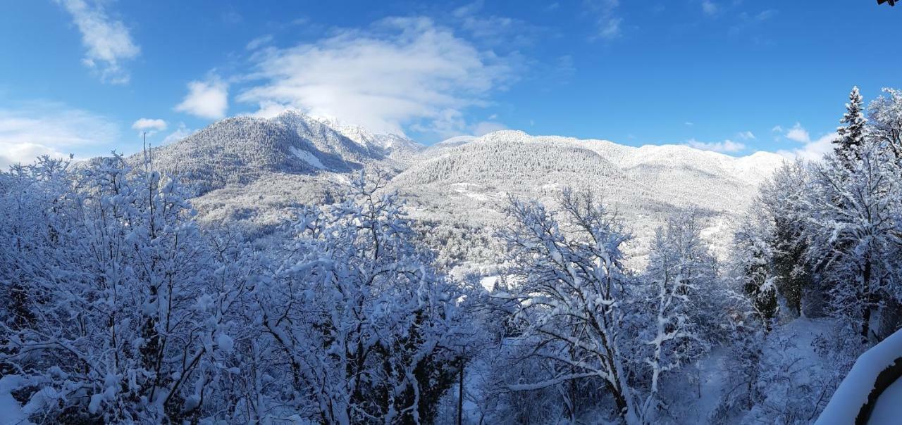 Levanta Mega Chorio Buitenkant foto